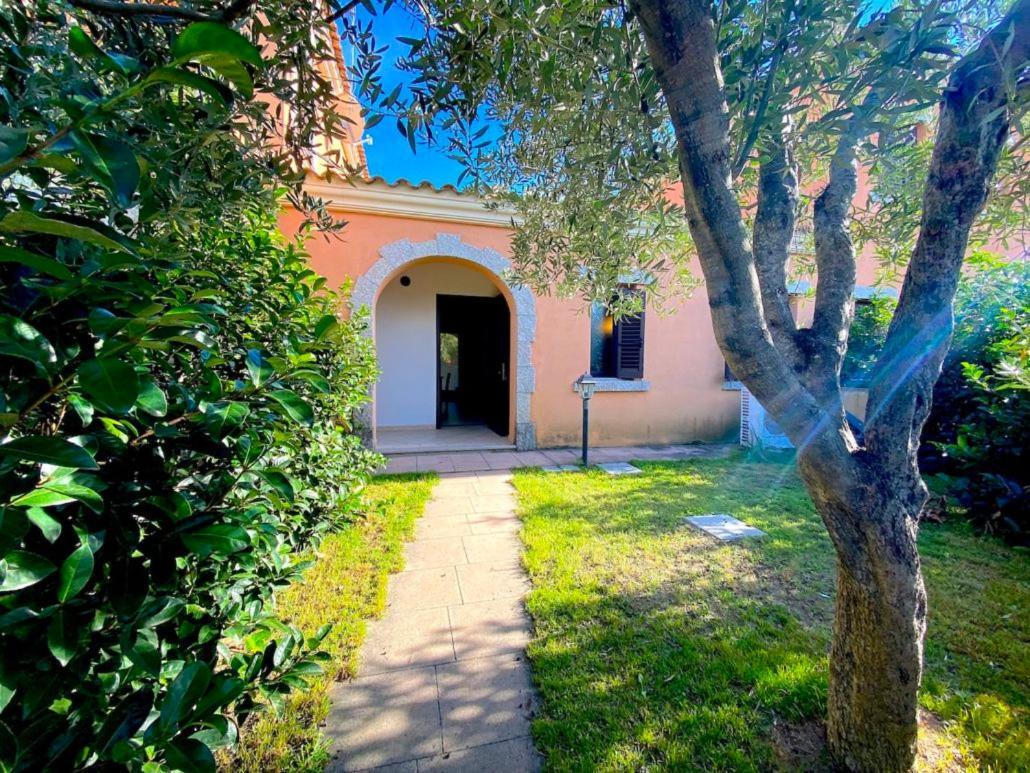 Residence Almusura San Teodoro  Exterior photo